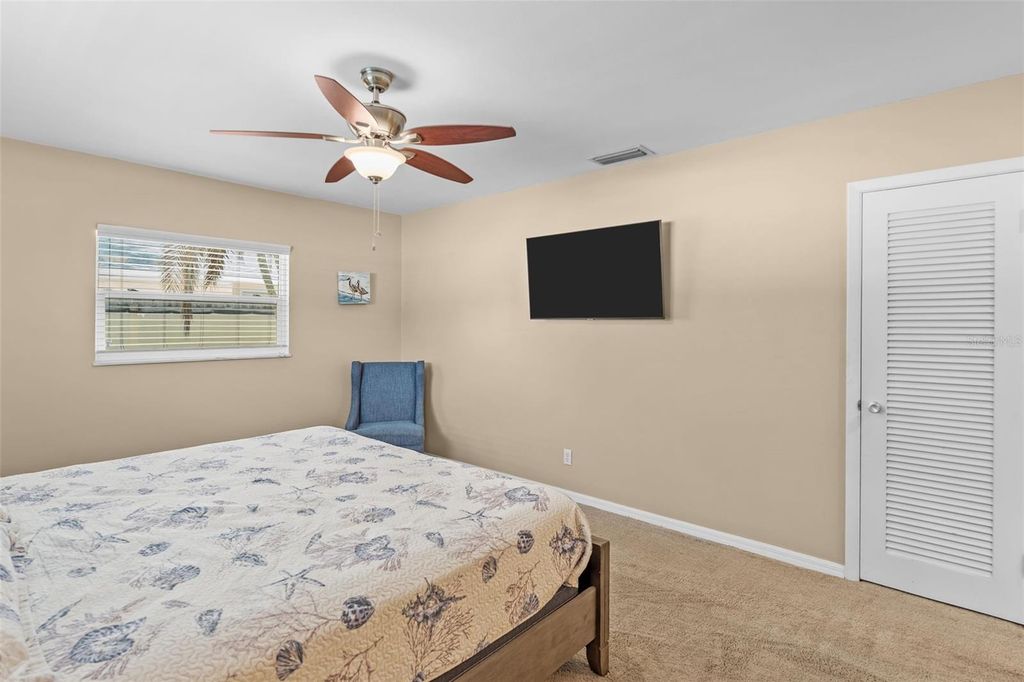 Image 21 of property listing at 10472 ORANGE BLOSSOM LANE, Seminole, FL 33772