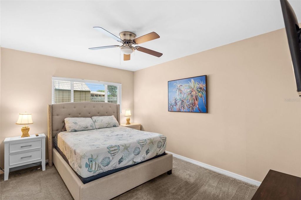 Image 28 of property listing at 10472 ORANGE BLOSSOM LANE, Seminole, FL 33772