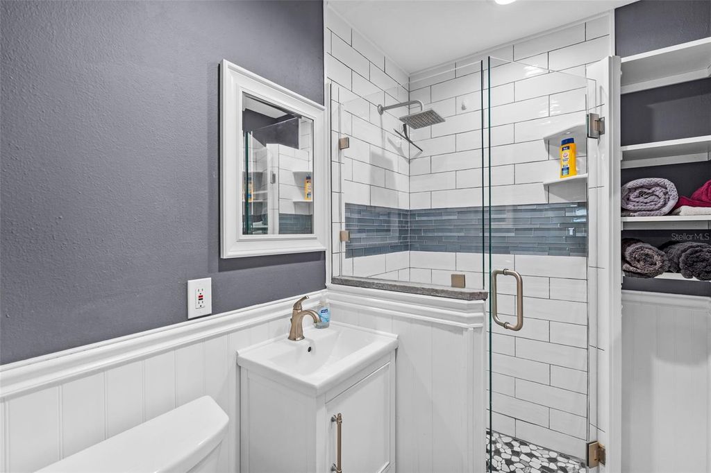Image 30 of property listing at 10472 ORANGE BLOSSOM LANE, Seminole, FL 33772
