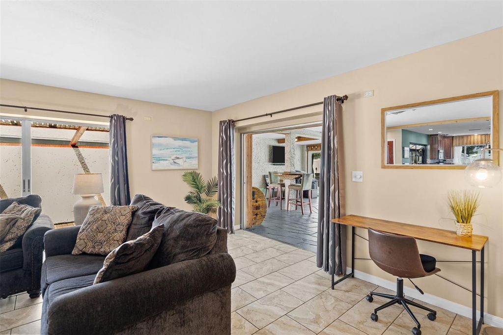 Image 31 of property listing at 10472 ORANGE BLOSSOM LANE, Seminole, FL 33772