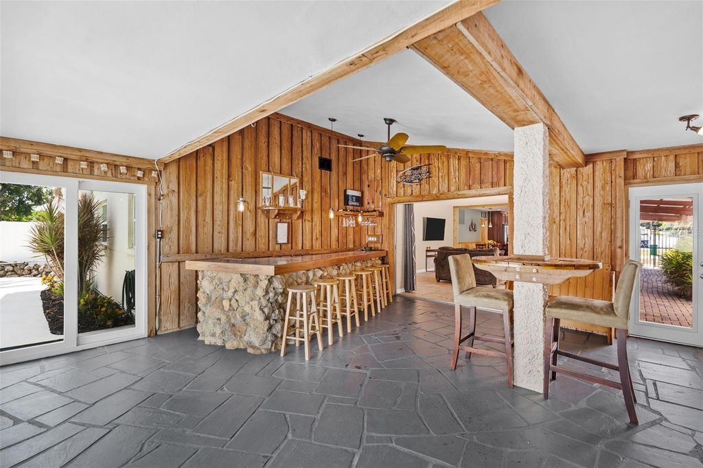 Image 35 of property listing at 10472 ORANGE BLOSSOM LANE, Seminole, FL 33772