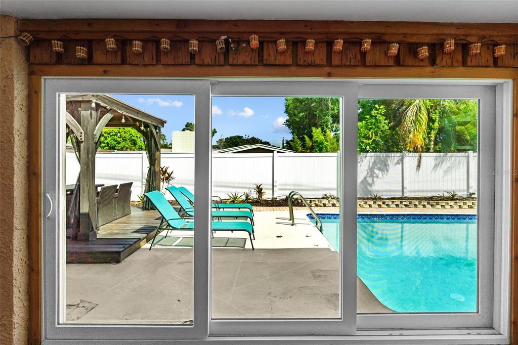 Image 40 of property listing at 10472 ORANGE BLOSSOM LANE, Seminole, FL 33772