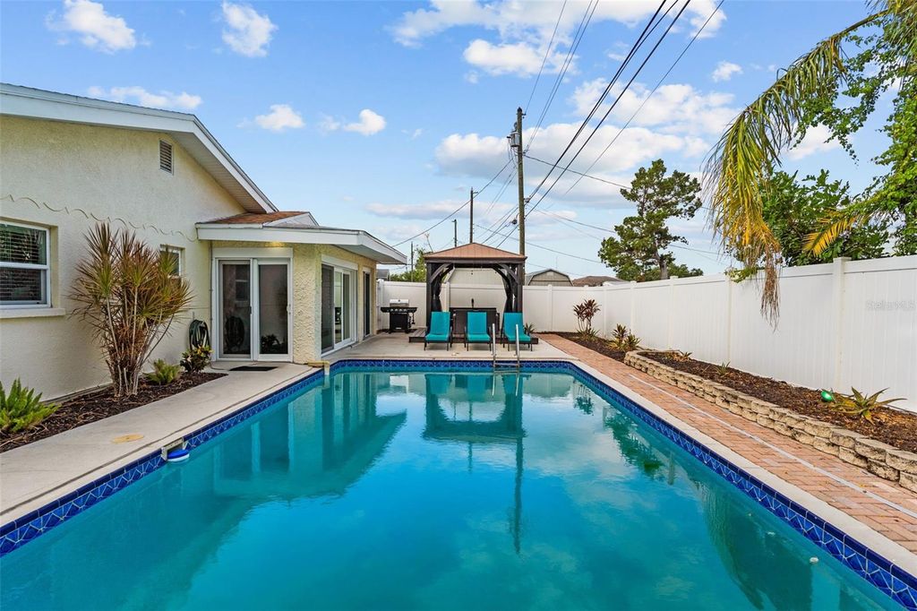 Image 49 of property listing at 10472 ORANGE BLOSSOM LANE, Seminole, FL 33772