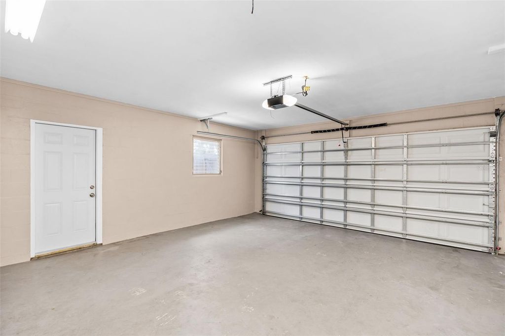 Image 51 of property listing at 10472 ORANGE BLOSSOM LANE, Seminole, FL 33772