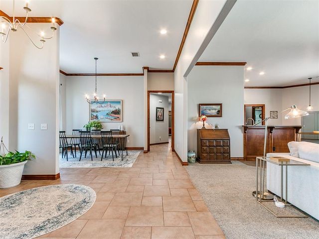 17801 Chatham Hills Road, Norman, OK 73071