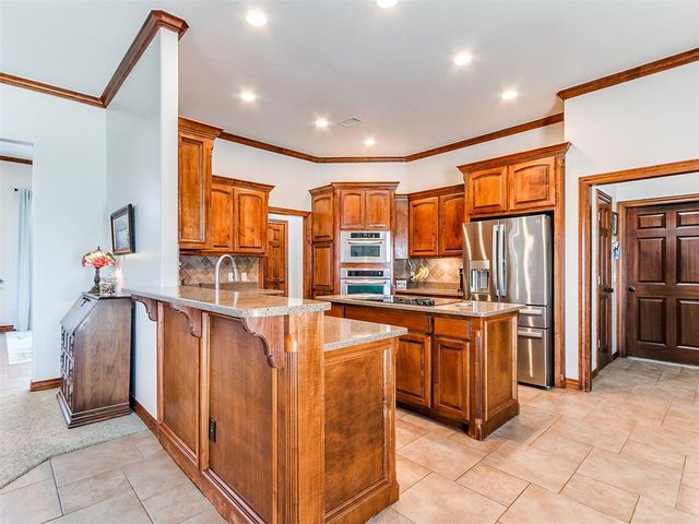 17801 Chatham Hills Road, Norman, OK 73071