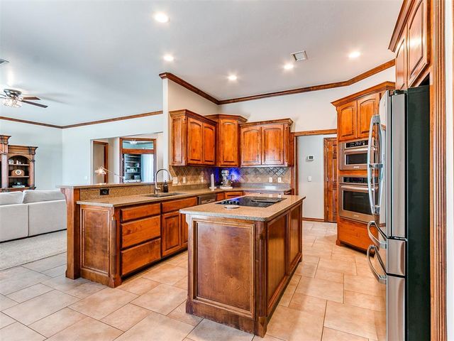 17801 Chatham Hills Road, Norman, OK 73071