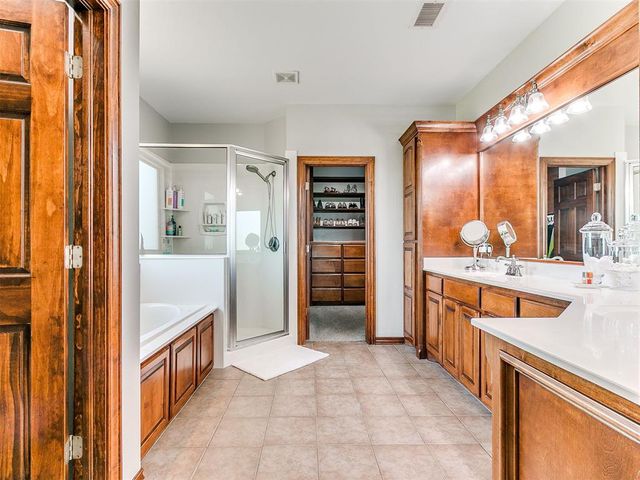 17801 Chatham Hills Road, Norman, OK 73071