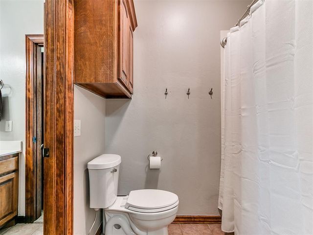 17801 Chatham Hills Road, Norman, OK 73071