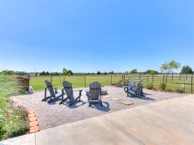 17801 Chatham Hills Road, Norman, OK 73071