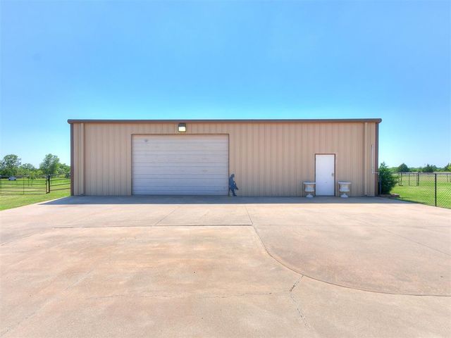 17801 Chatham Hills Road, Norman, OK 73071