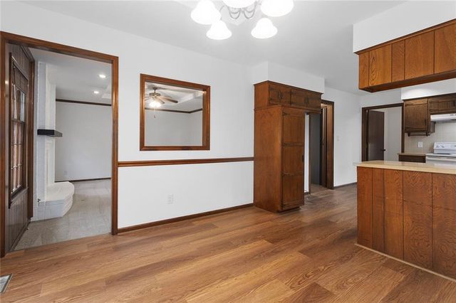 2001 Place Liberte Drive, Liberty, MO 64068