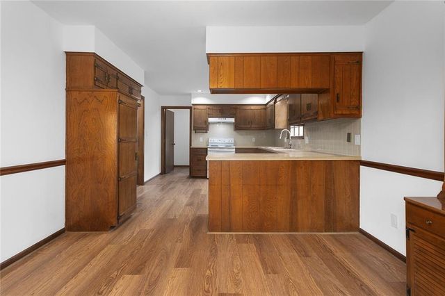 2001 Place Liberte Drive, Liberty, MO 64068