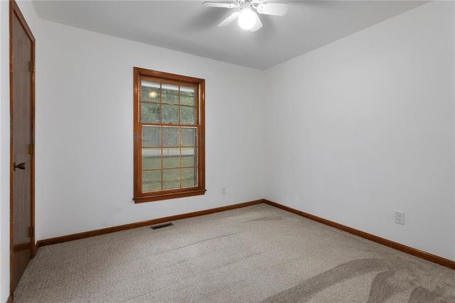 2001 Place Liberte Drive, Liberty, MO 64068