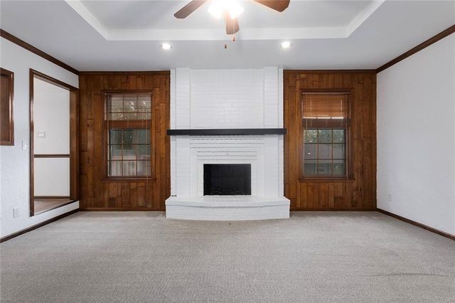 2001 Place Liberte Drive, Liberty, MO 64068