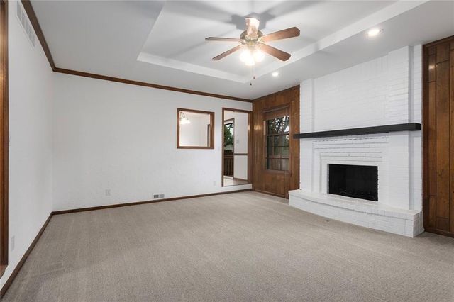 2001 Place Liberte Drive, Liberty, MO 64068