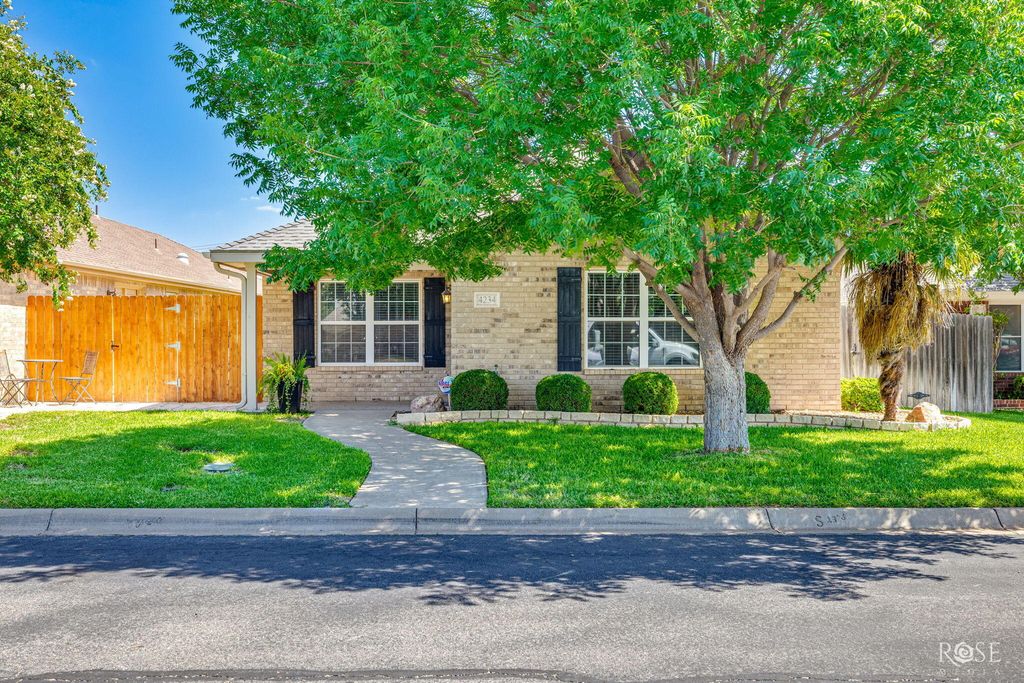 Image 2 of property listing at 4234 Lexington Place, San Angelo, TX 76904