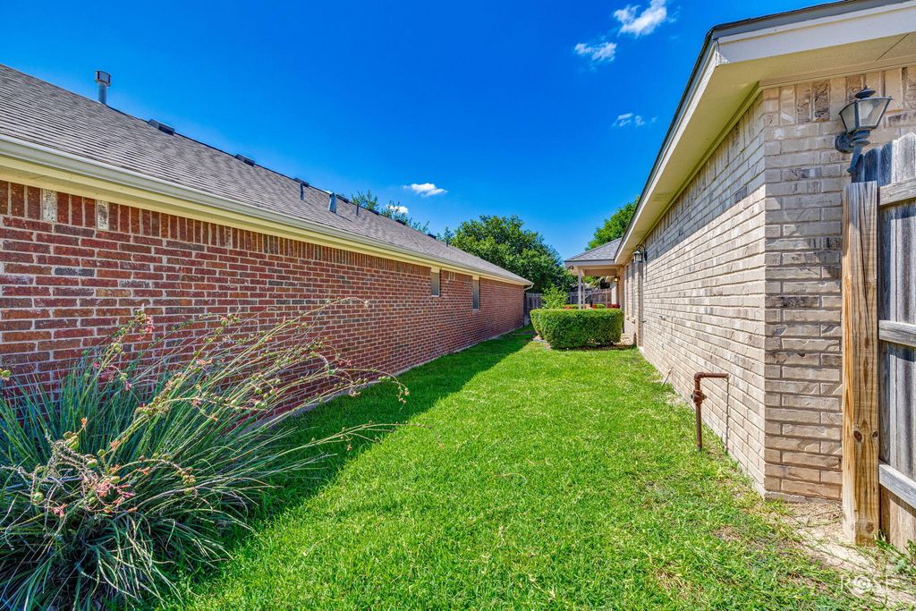 Image 33 of property listing at 4234 Lexington Place, San Angelo, TX 76904