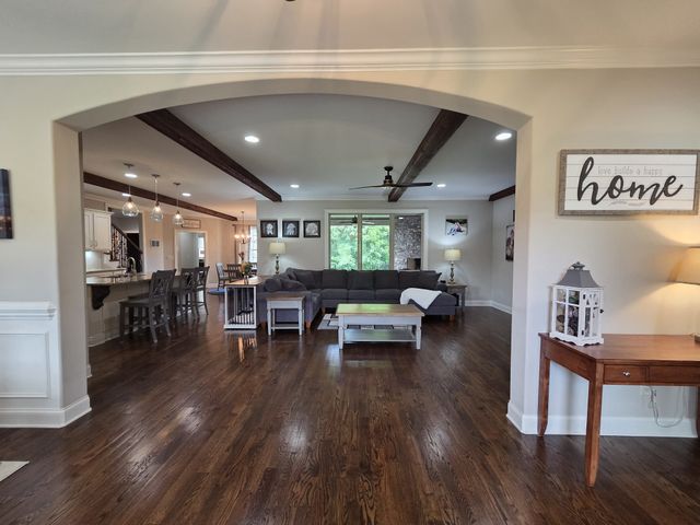 5232 Mead Park Dr, Thompsons Station, TN 37179