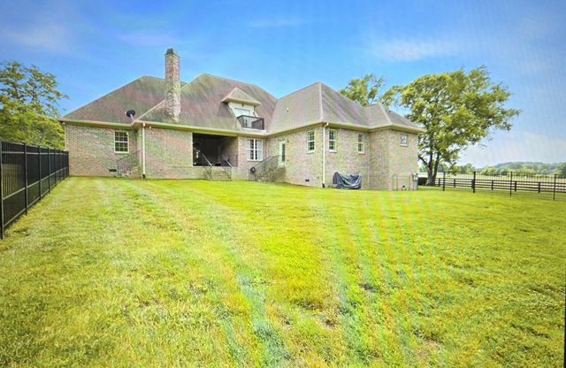 5232 Mead Park Dr, Thompsons Station, TN 37179