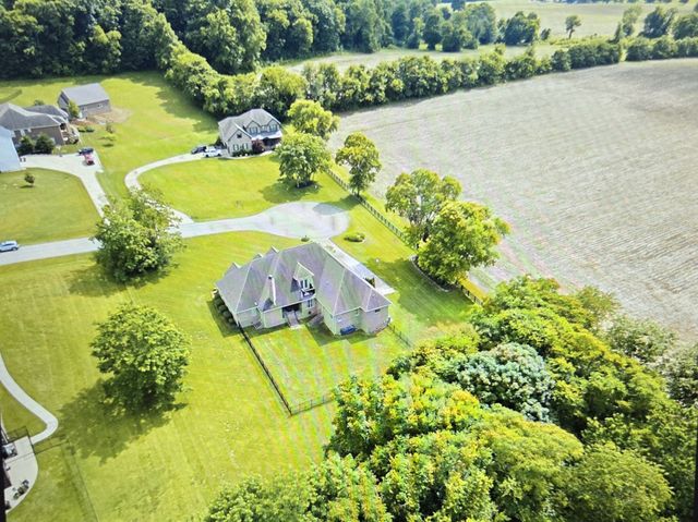 5232 Mead Park Dr, Thompsons Station, TN 37179