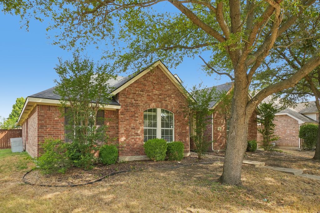 517 Azalea Drive, Glenn Heights, TX 75154 — photo 2