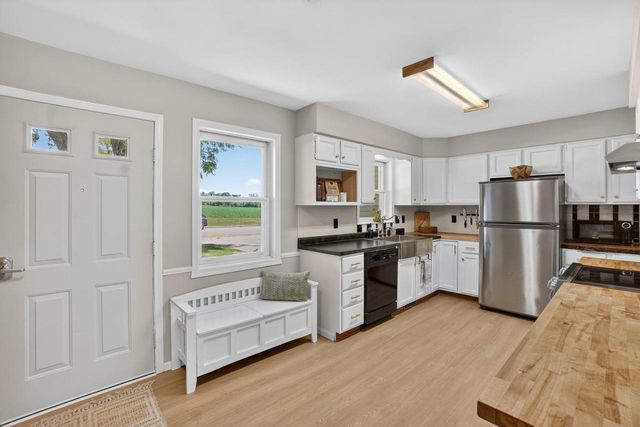 1156 12th Street, Baraboo, WI 53913
