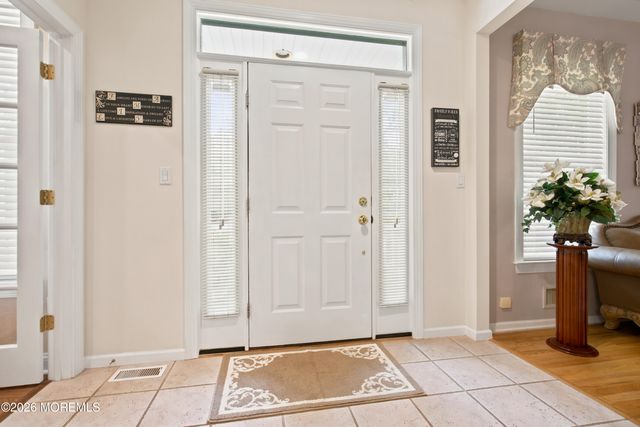 6 Drift Road, Freehold, NJ 07728
