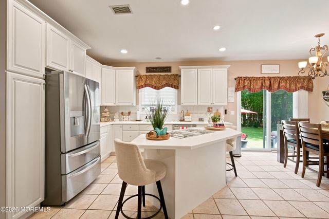 6 Drift Road, Freehold, NJ 07728