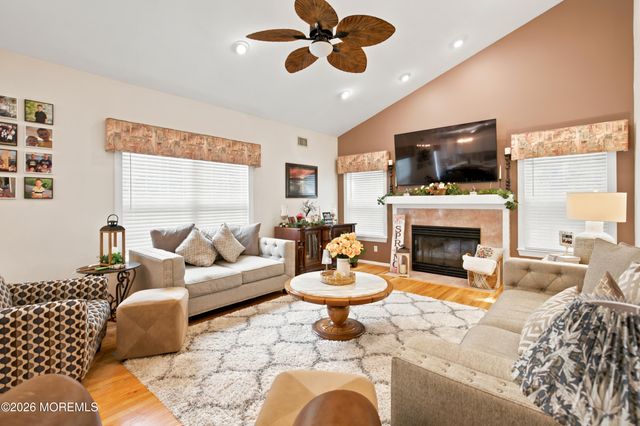 6 Drift Road, Freehold, NJ 07728