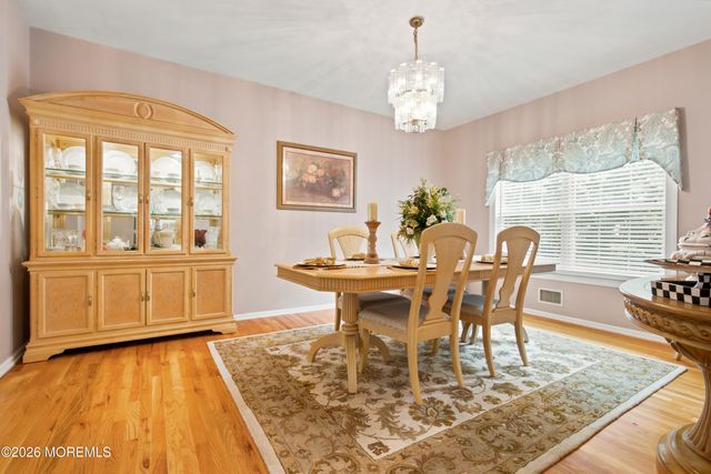 6 Drift Road, Freehold, NJ 07728
