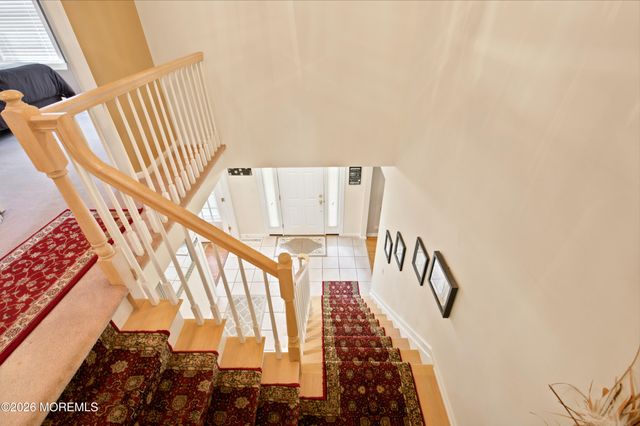 6 Drift Road, Freehold, NJ 07728
