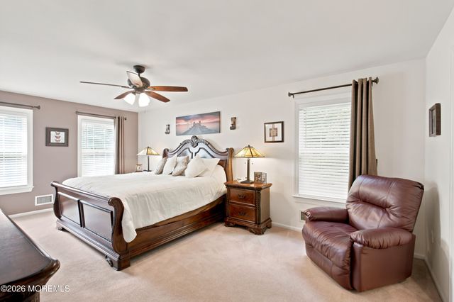 6 Drift Road, Freehold, NJ 07728