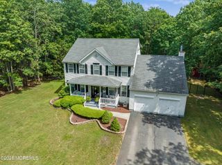 6 Drift Road, Freehold, NJ 07728
