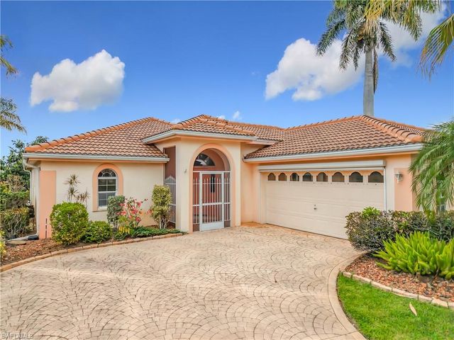 2181 Rio Nuevo DR, North Fort Myers, FL 33917