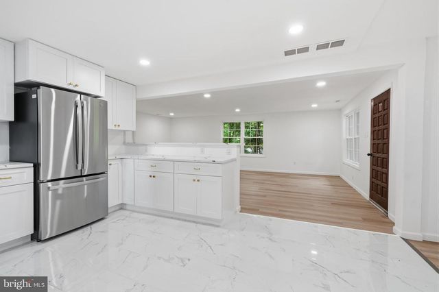 227 W FERRY RD, Yardley, PA 19067
