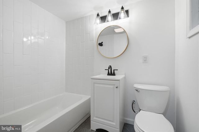 227 W FERRY RD, Yardley, PA 19067