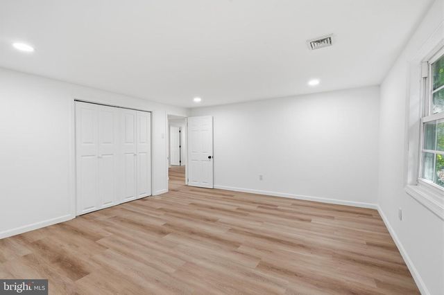 227 W FERRY RD, Yardley, PA 19067