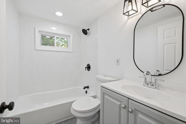 227 W FERRY RD, Yardley, PA 19067