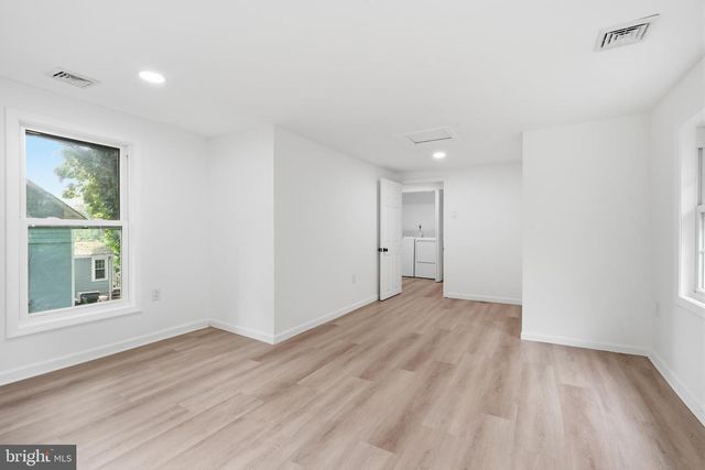 227 W FERRY RD, Yardley, PA 19067