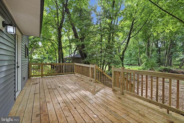 227 W FERRY RD, Yardley, PA 19067