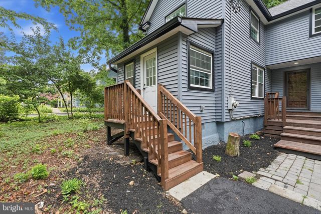 227 W FERRY RD, Yardley, PA 19067