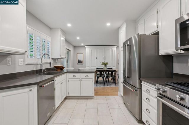 5214 Pebble Glen Drive, Concord, CA 94521