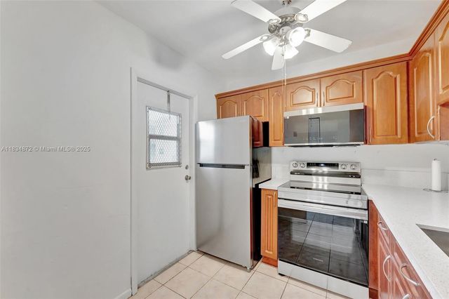 4341 NW 16th St 203, Lauderhill, FL 33313