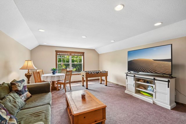 11542 Tilton Trail S, Rogers, MN 55374