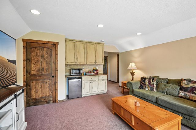 11542 Tilton Trail S, Rogers, MN 55374
