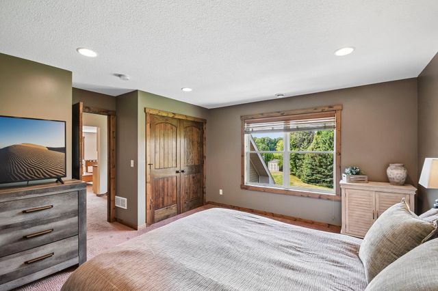 11542 Tilton Trail S, Rogers, MN 55374