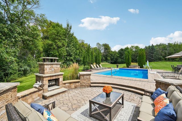 11542 Tilton Trail S, Rogers, MN 55374