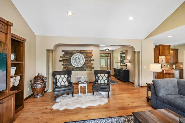 11542 Tilton Trail S, Rogers, MN 55374