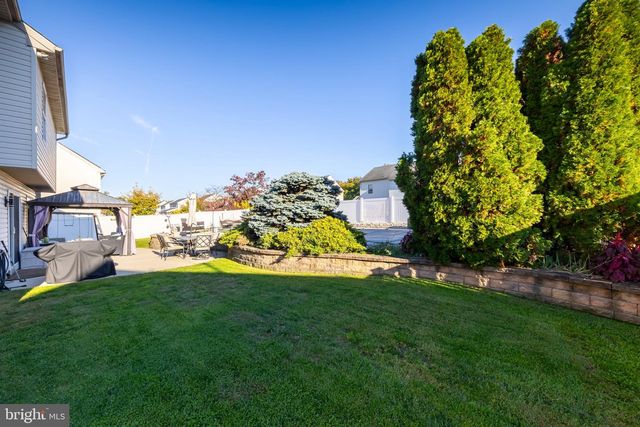 118 LADDS LN, Westville, NJ 08093